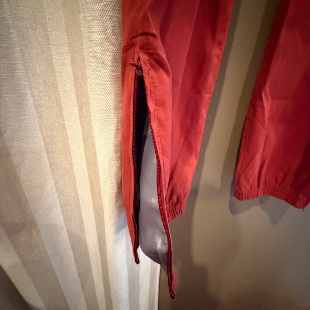 Weatherproof Performance Red Pants, Line Elastic waistband cuffs, Size Medium - Picture 8 of 15